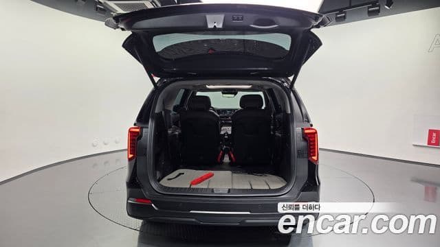 Kia Carnival 2024 — Şəkil 21/37