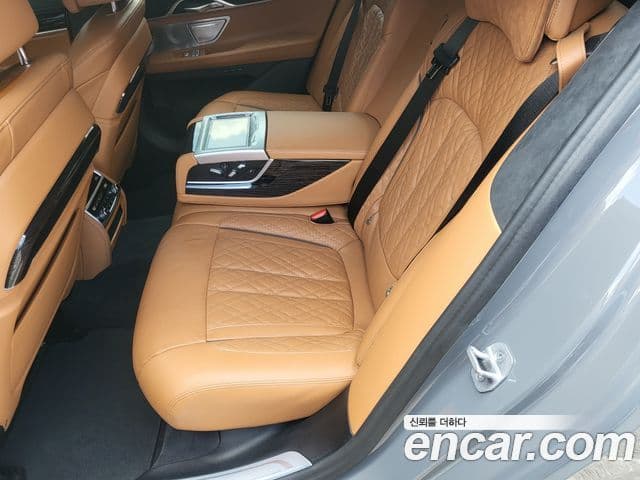 BMW 7 Series 2022 — Şəkil 7/20