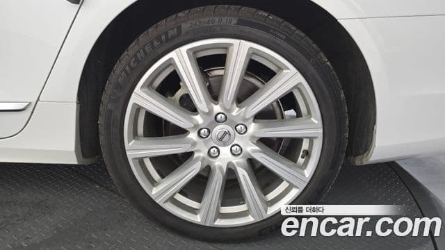 Volvo S90 2019 — Şəkil 20/37
