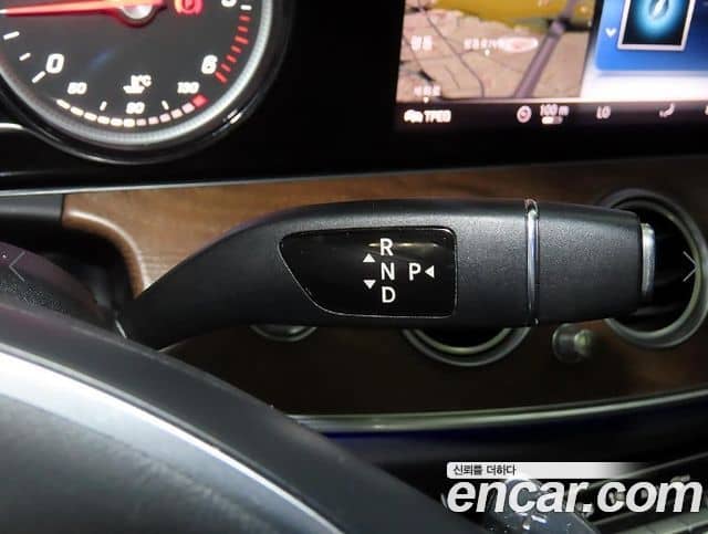 Mercedes-Benz E-Class, 2018