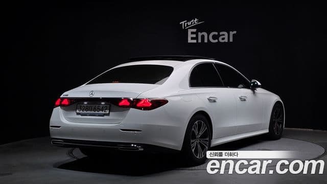 Mercedes-Benz E-Class 2024 — ფოტო 9/30