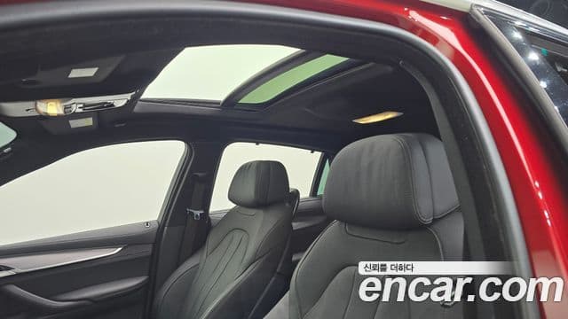 BMW X6 2018 — фото 17 из 20