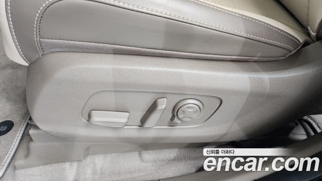 Kia Carnival 2024 — Photo 13/38