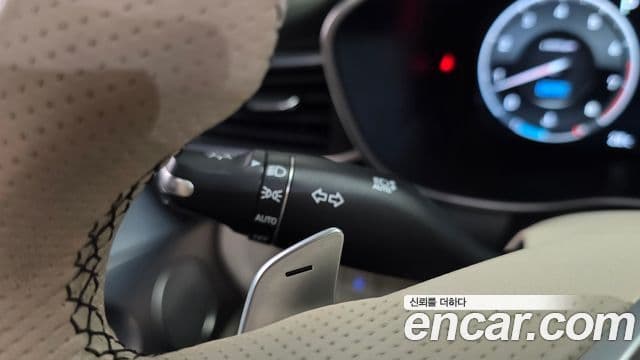 Genesis G70 2019 — ფოტო 15/37