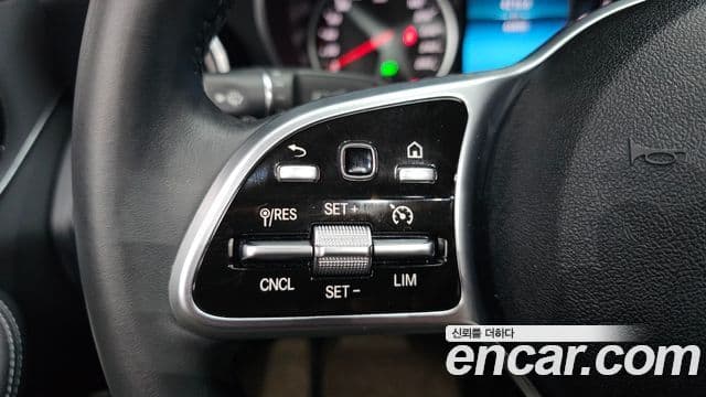 Mercedes-Benz C-Class 2020 — фото 18 из 20