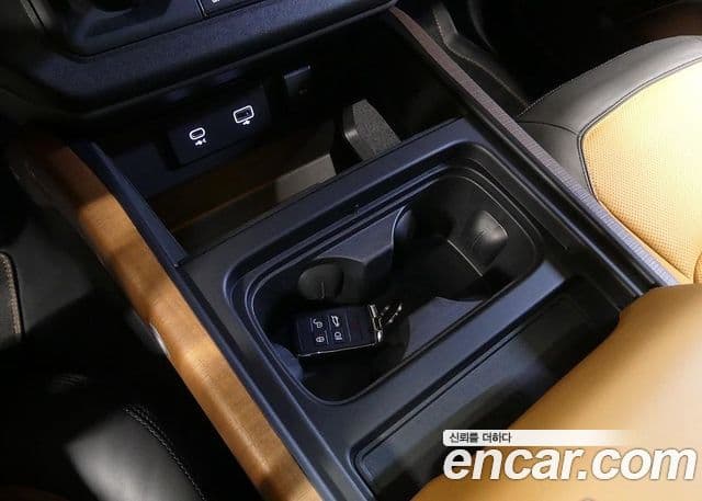 Land Rover Defender 2023 — ფოტო 18/20