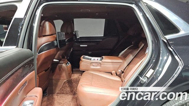 Genesis G90 2023 — Photo 34/36