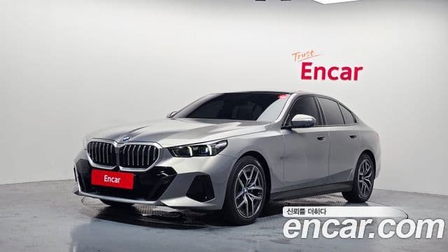 BMW 5 Series 2025 — ფოტო 1/20