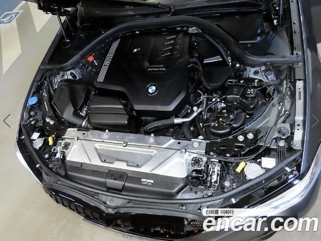 BMW 3 Series 2022 — ფოტო 18/19