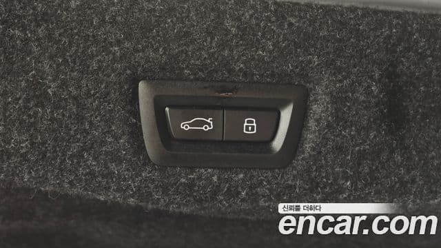 BMW 5 Series 2025 — Photo 11/35
