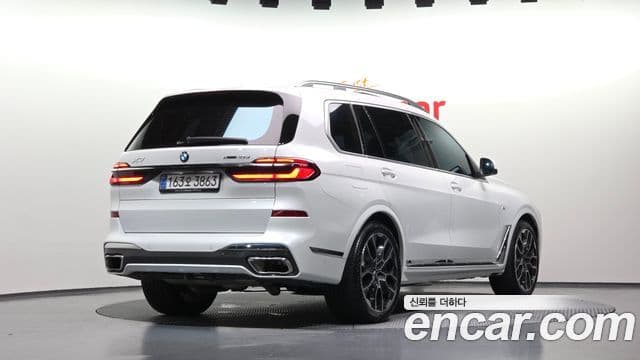 BMW X7 2025 — Фото 2/20