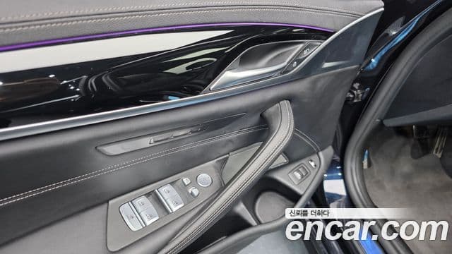 BMW 5 Series 2021 — фото 20 из 20