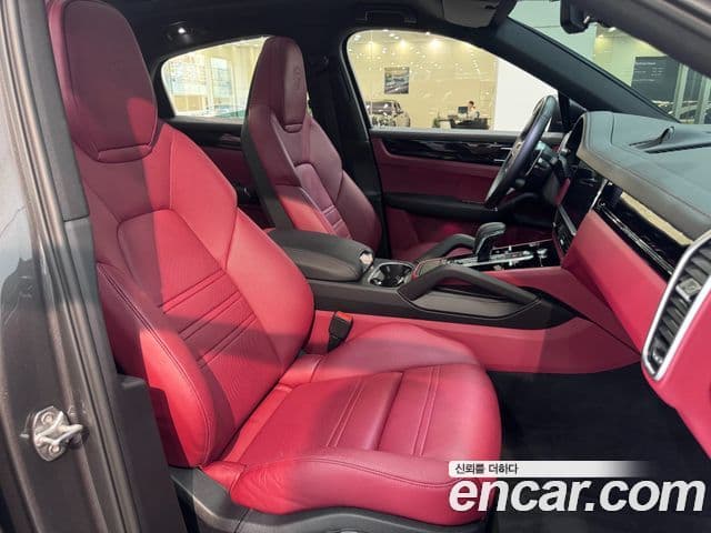 Porsche Cayenne 2020 — Photo 15/20
