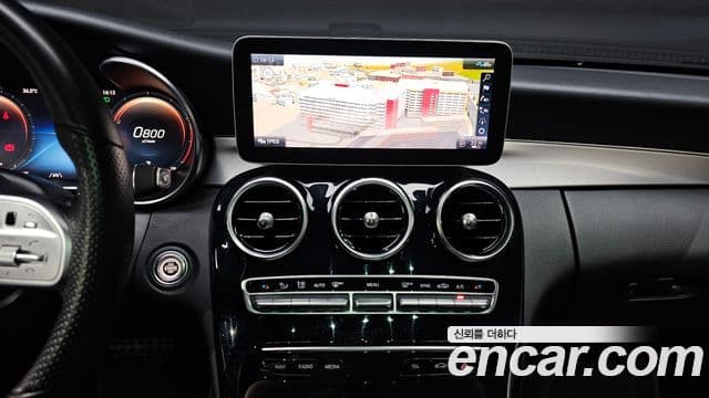 Mercedes-Benz C-Class 2020 — ფოტო 14/20