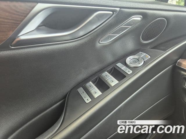 Genesis Electrified G80 2020 — фото 17 из 20