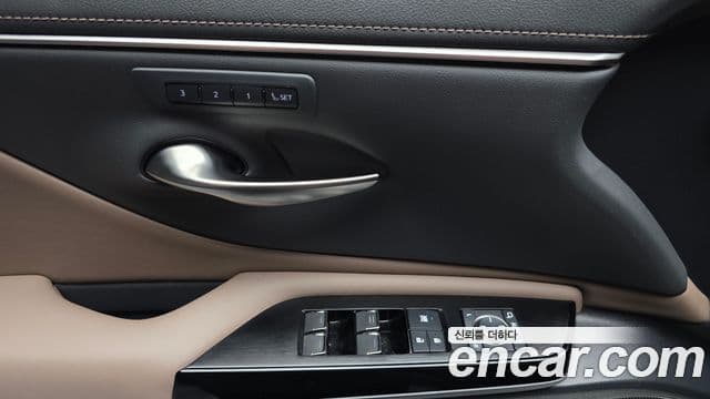 Lexus ES300h 2024 — ფოტო 7/34