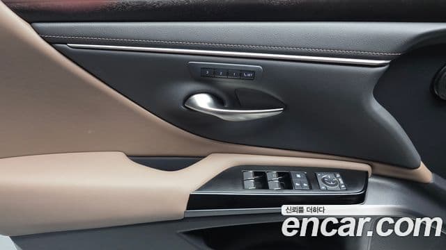 Lexus ES300h 2024 — ფოტო 6/34