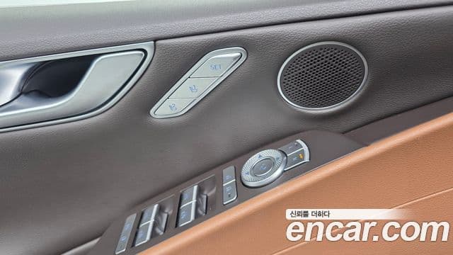 Genesis Electrified G80 2021 — фото 13 из 20