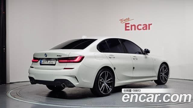 BMW 3 Series 2021 — ფოტო 2/20