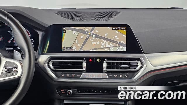 BMW 3 Series 2021 — фото 14 из 20