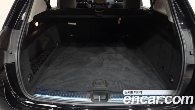 Mercedes-Benz GLE-Class 2025 — Photo 10/37