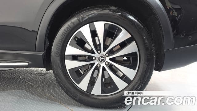 Mercedes-Benz GLE-Class 2025 — Photo 20/37