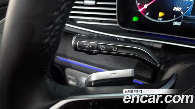 Mercedes-Benz GLE-Class 2025 — Photo 5/37