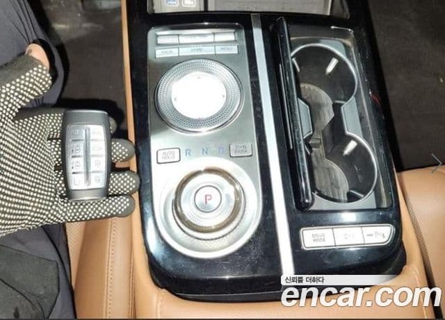 Genesis Electrified G80 2022 — ფოტო 14/17