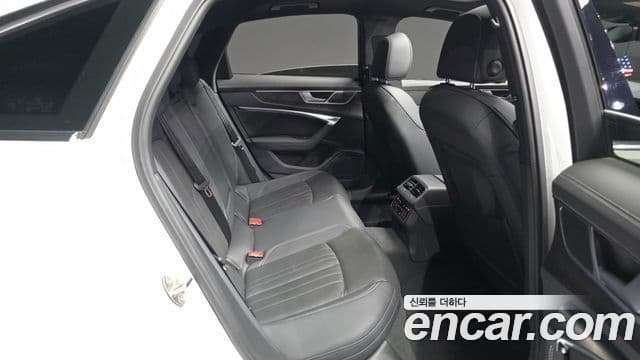 Audi A6 2021 — ფოტო 12/20