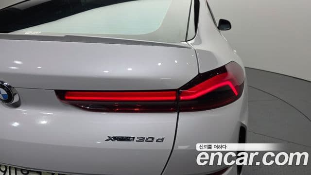 BMW X6 2022 — Photo 20/33