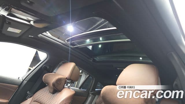 BMW X6 2022 — Photo 25/33