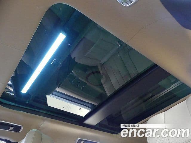 Land Rover Range Rover 2024 — ფოტო 2/20