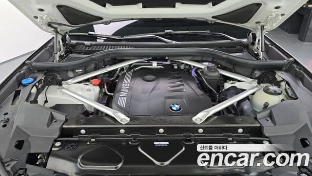 BMW X5 2025 — ფოტო 21/34