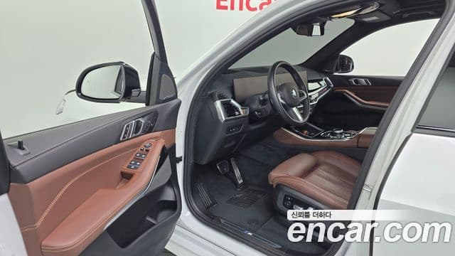 BMW X5 2025 — ფოტო 14/34