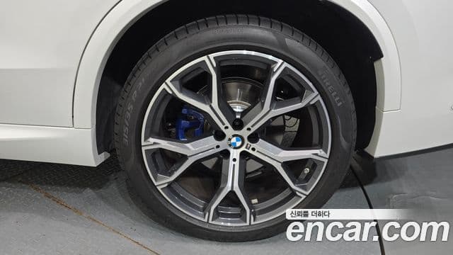 BMW X5 2025 — ფოტო 29/34