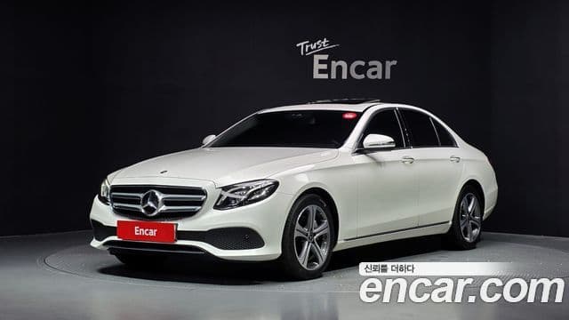 Mercedes-Benz E-Class 2019 — Фото 1/20
