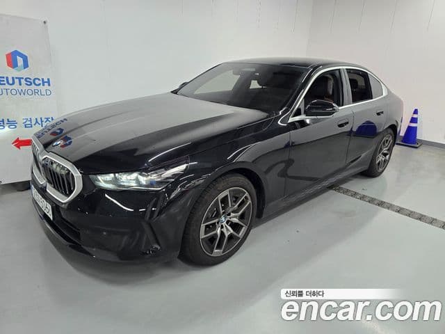 BMW 5 Series 2025 — фото 1 из 19
