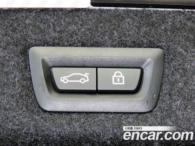 BMW 5 Series 2021 — фото 15 из 20