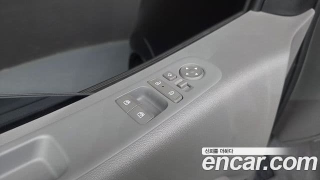 Hyundai Staria 2024 — ფოტო 5/36