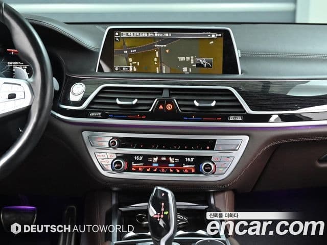 BMW 7 Series 2019 — Фото 13/20
