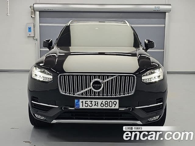 Volvo XC90 2018 — Фото 2/2