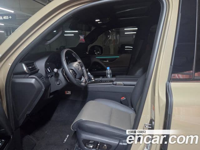 Lexus LX 2025 — Şəkil 10/12