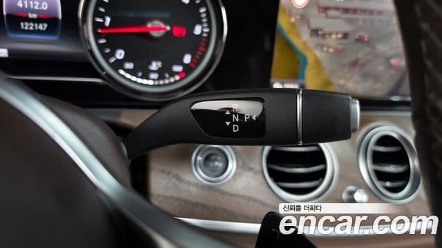 Mercedes-Benz E-Class 2019 — Фото 8/20