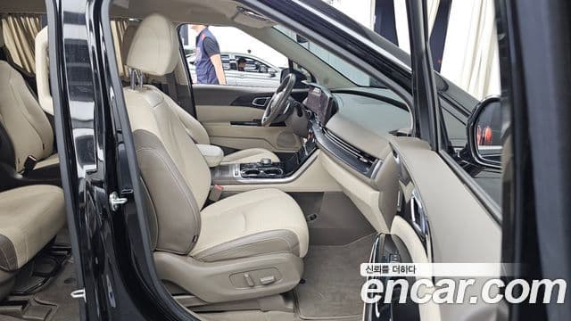 Kia Carnival 2020 — Фото 11/20