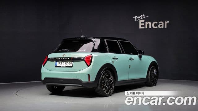 Mini Cooper S 2025 — ფოტო 2/20