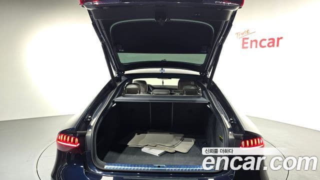 Audi A7 2021 — Photo 14/34