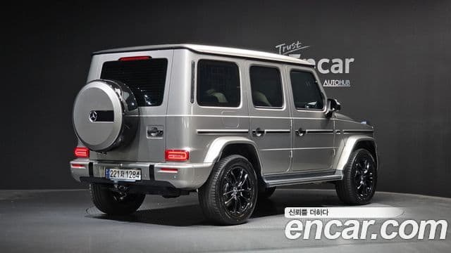Mercedes-Benz G-Class 2025 — Photo 22/31