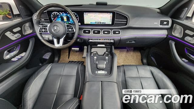 Mercedes-Benz GLS-Class 2023 — Photo 15/41
