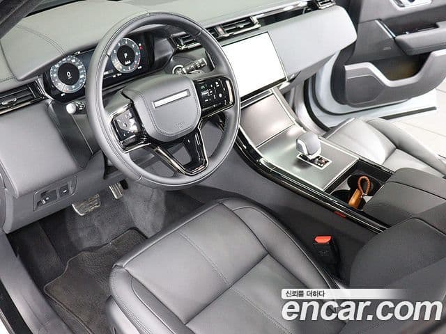 Land Rover Range Rover Velar 2026 — Photo 9/20