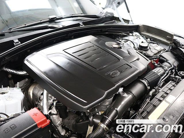 Land Rover Range Rover Velar 2026 — Photo 4/20